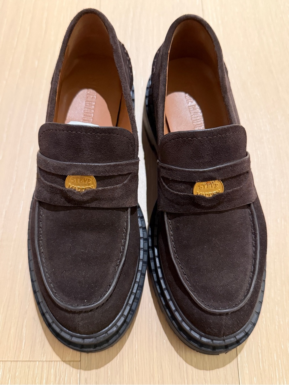 Steve Madden brown suede loafers in size 6.5